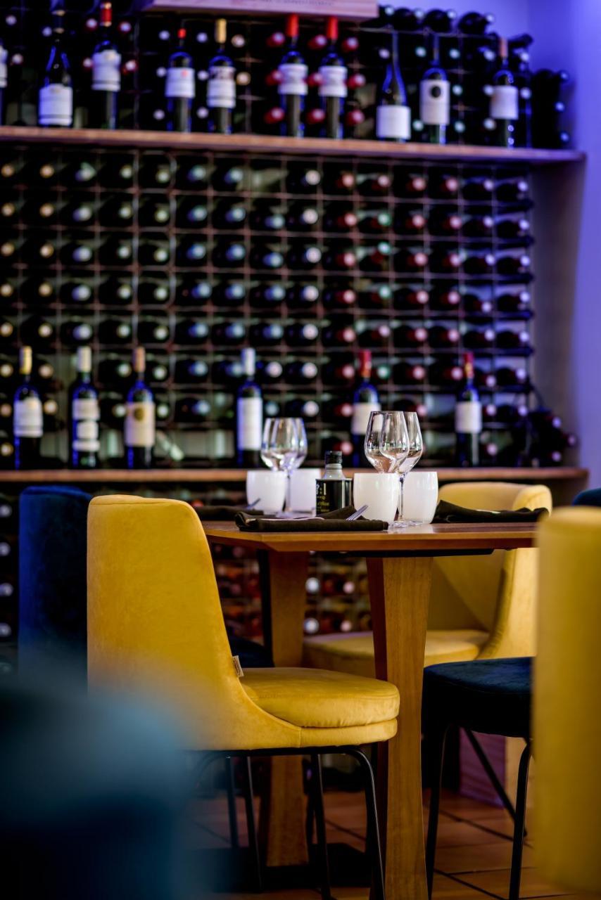 Logis Hotel Restaurant Le Clos Fleuri Castelnaudary Dış mekan fotoğraf